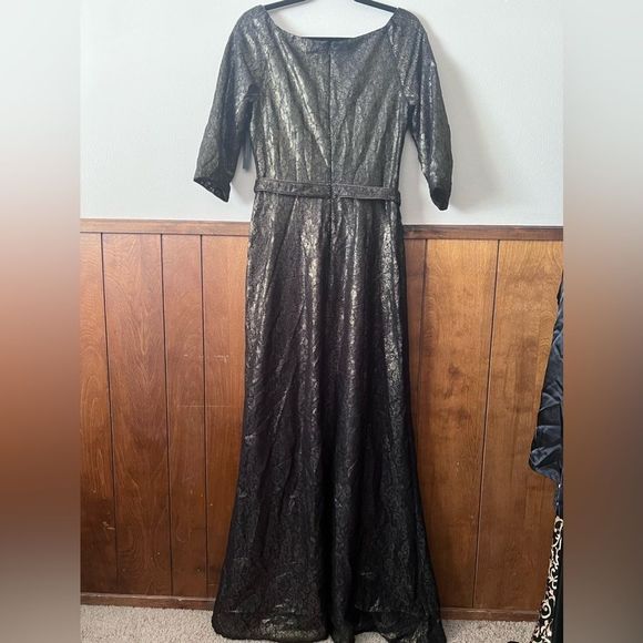 NWT David Meister lace gown - Picture 3 of 6